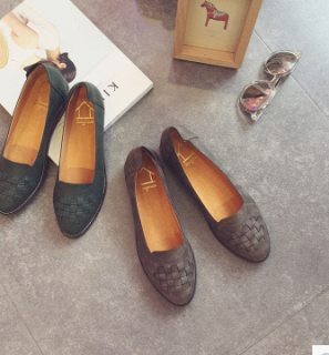 亏本清仓！新款粗跟单鞋英伦浅口低跟女鞋纯色休闲编织圆头罗马鞋